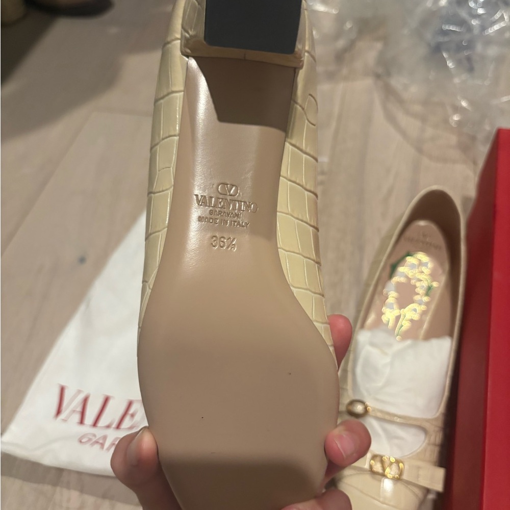 Valentino Women's White Shoes - Picture 5 of 5